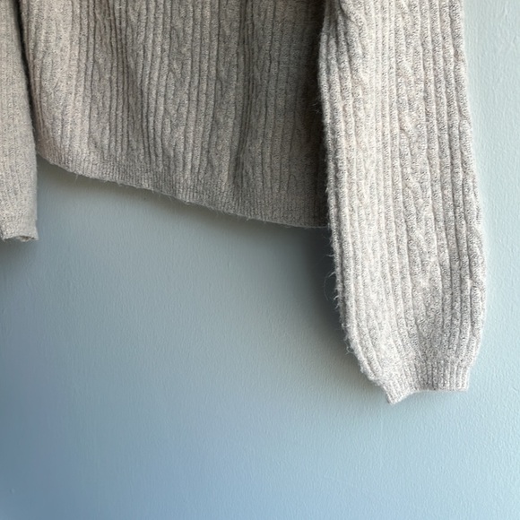 Tularosa blush beige soft cableknit sweater - Picture 3 of 7